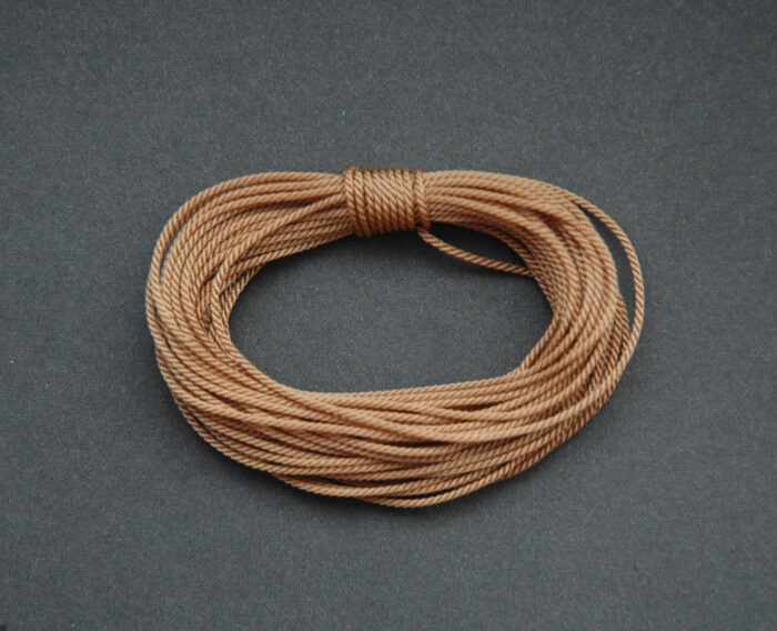 Светло коричневые Канат для такелажа Светло-коричневый 0,4мм. длина 5м. — изображение 1