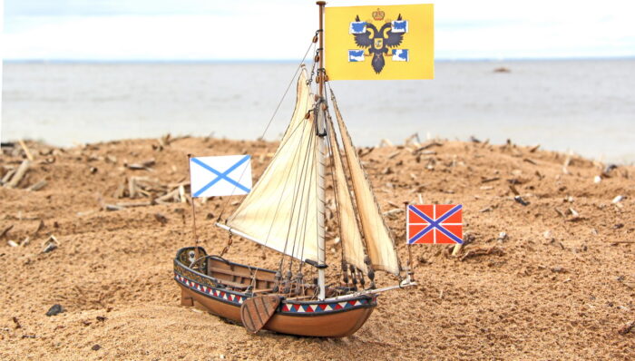 Сборная модель корабля "Ботик Петра I" (Декор из дерева) 1:24 — изображение 9