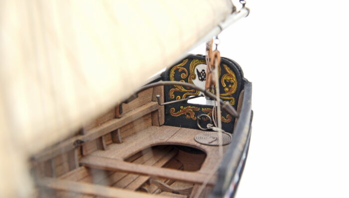 Сборная модель корабля "Ботик Петра I" (Декор из дерева) 1:24 — изображение 3