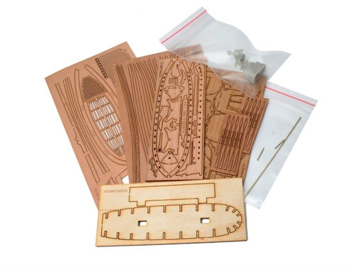 Сборная модель Шлюпка 6 вес. 1763г.+фигурка 1:72 — изображение 3