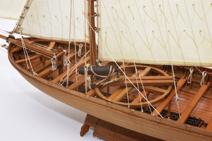 Баркас корабля «Двенадцать апостолов» 1:48 — изображение 9