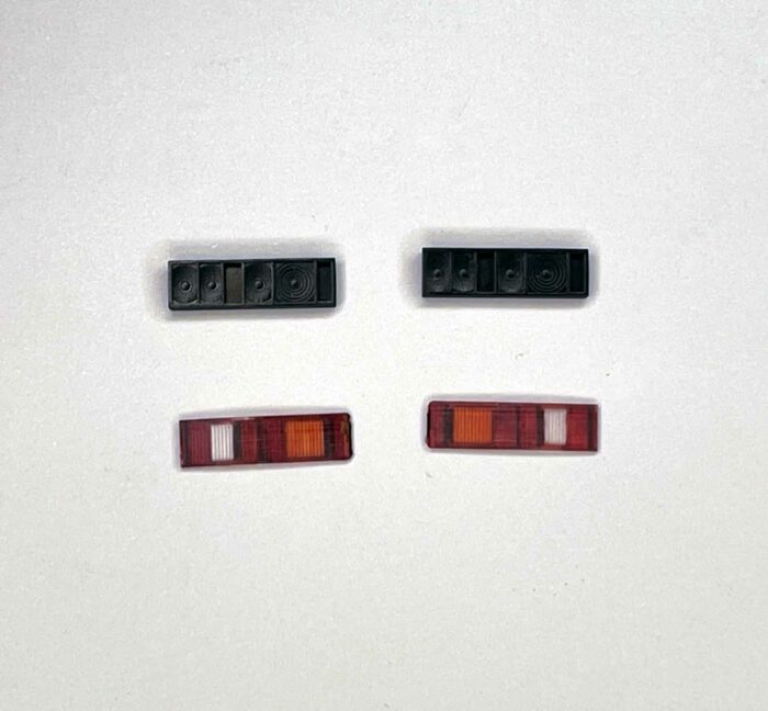 Стоп сигнал евро (комплект 2шт) 1:43 — изображение 1