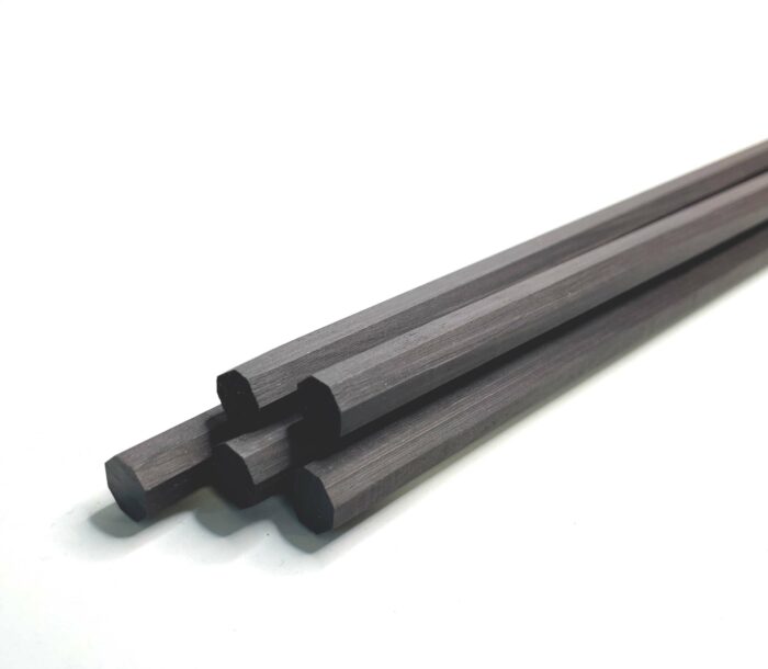 Рейка восьмигранная граб черный 400х8х8  1шт. — изображение 1