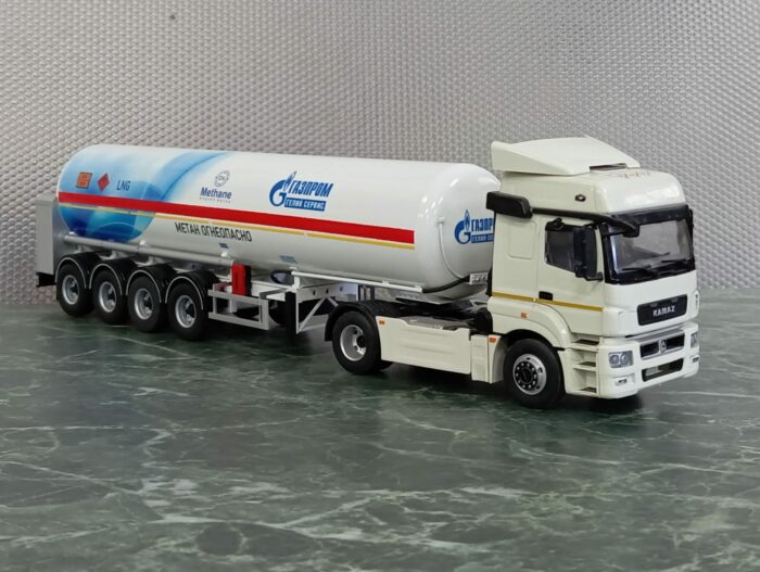 Полуприцеп газовоз 4-х осный "Газпром" готовая модель 1:43 ПОД ЗАКАЗ — изображение 4